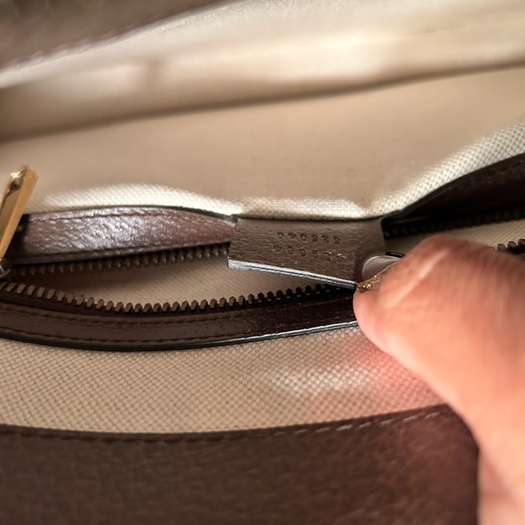 EUC Gucci Supreme Chevron Large Pouch - Picture 4 of 6